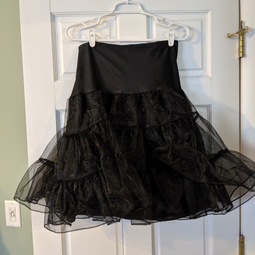 Black Petticoat Size XL